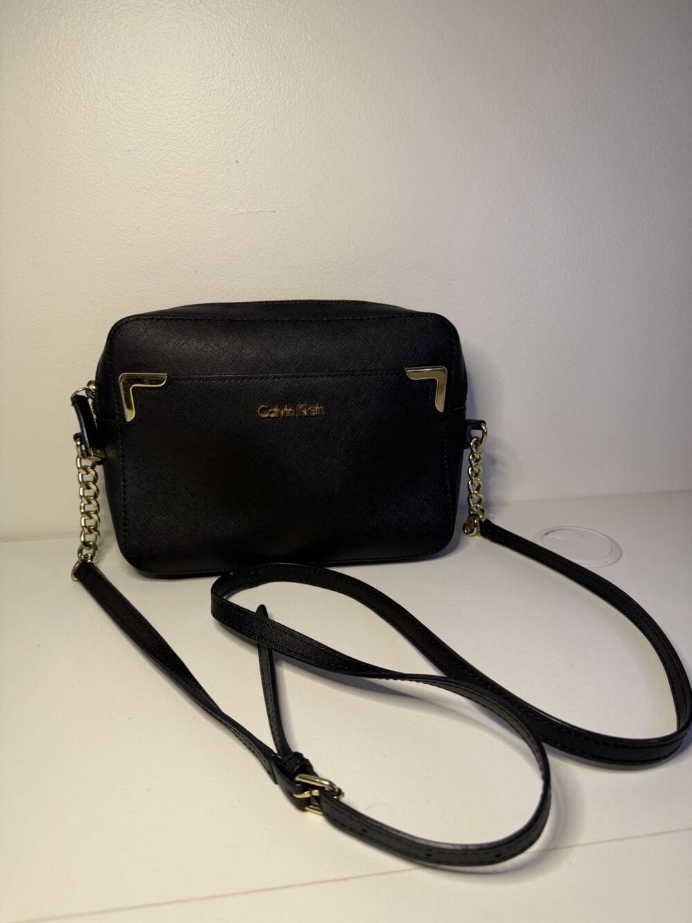 Calvin Klein Black Mini Crossbody Bag Zip Gold Chain Strap Detachable Small EUC!
